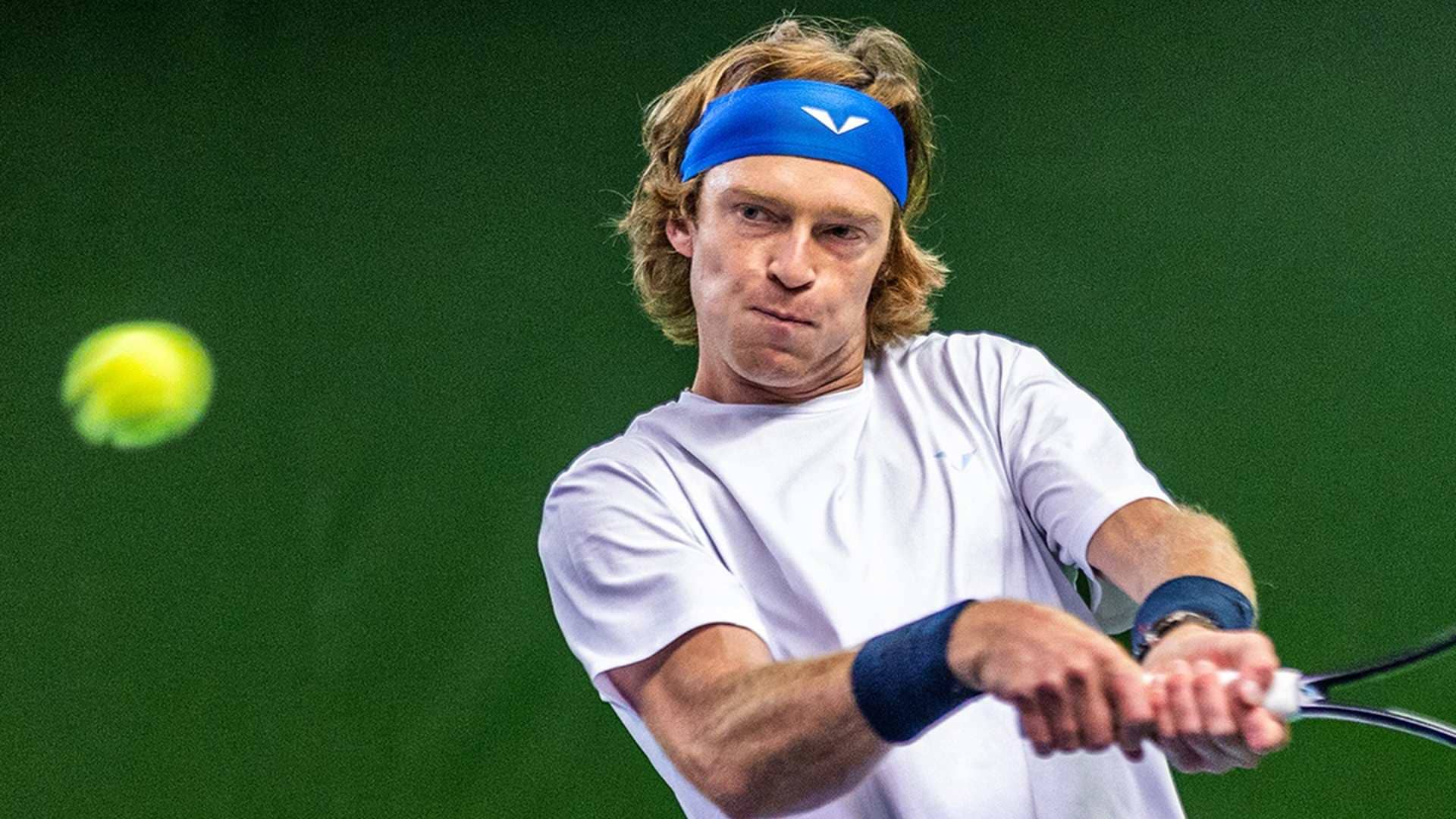 Un firme Rublev sigue adelante en Estocolmo