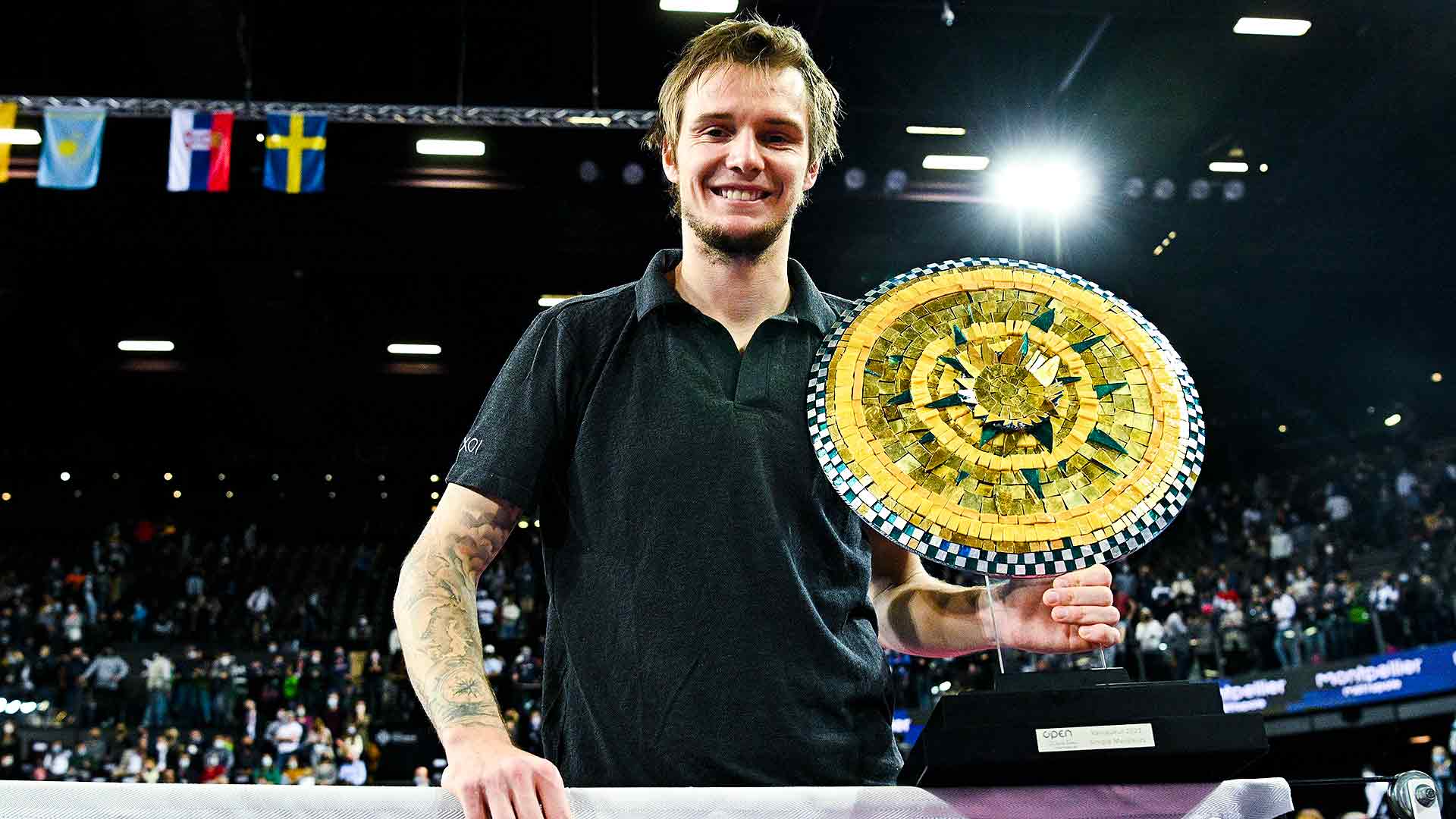 <a href='https://wwwx.atptour.com/en/players/alexander-bublik/bk92/overview'>Alexander Bublik</a>