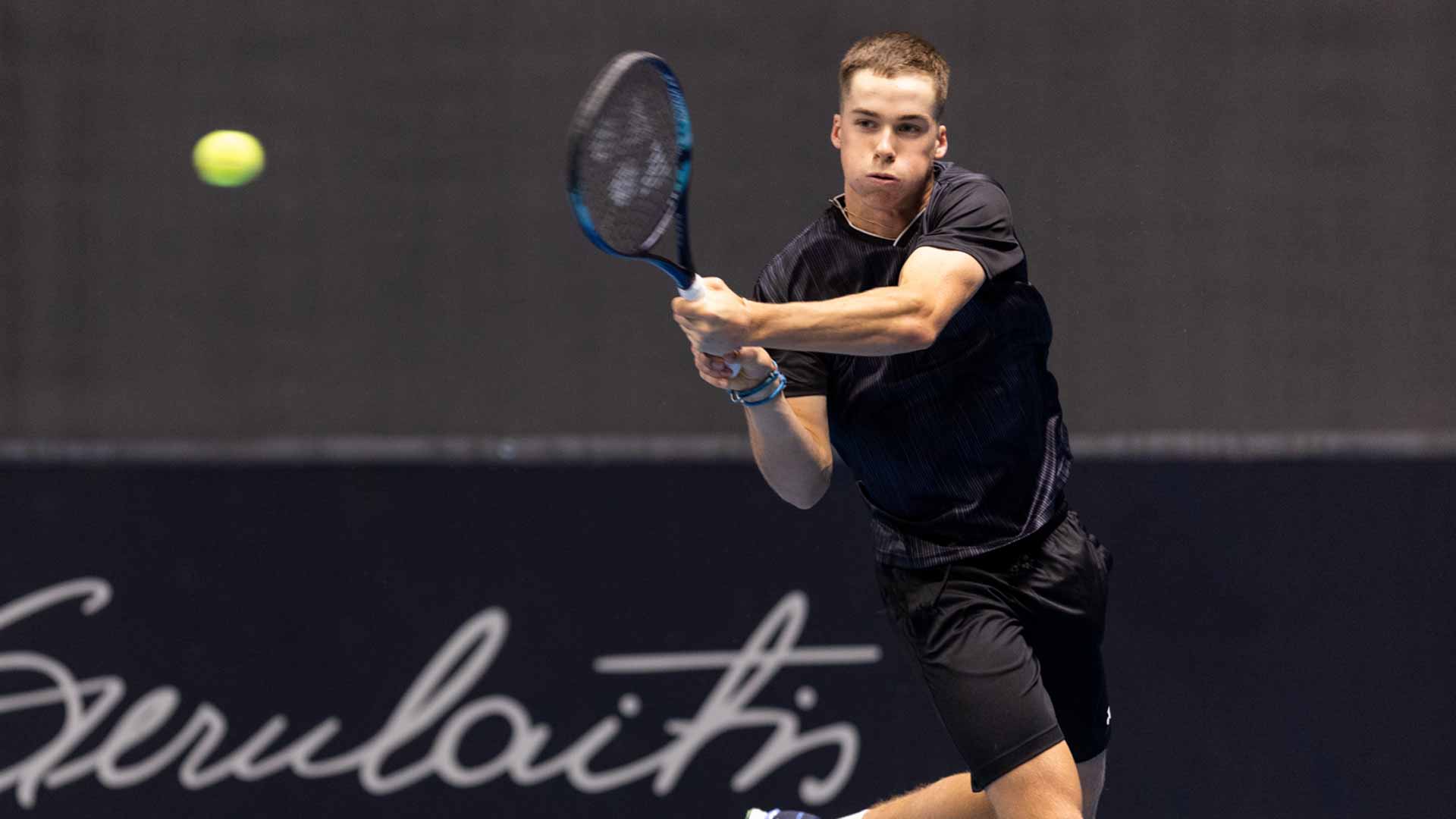 <a href='https://wwwx.atptour.com/en/players/vilius-gaubas/g0fw/overview'>Vilius Gaubas</a> in action at the 2023 Vilnius Challenger.