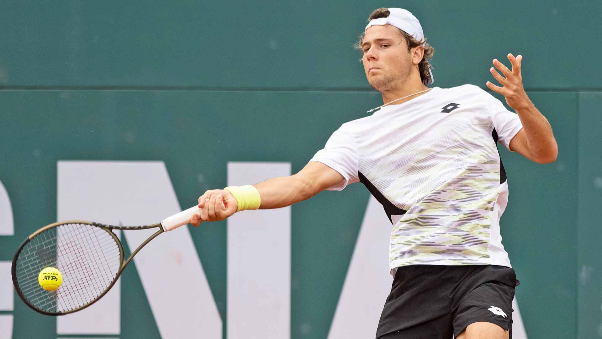 <a href='https://wwwx.atptour.com/en/players/aleksandar-kovacevic/k0az/overview'>Aleksandar Kovacevic</a> in action at this month's ATP Challenger Tour 175 event in Cagliari.