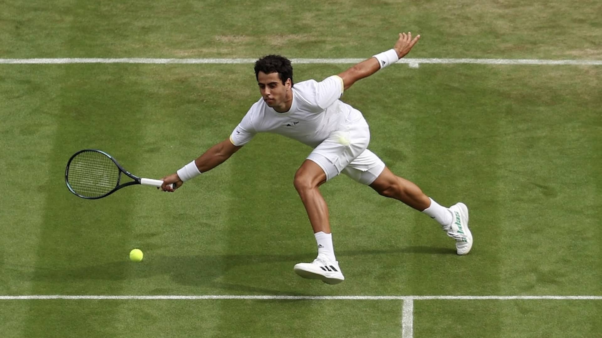 Jaume Munar, jugando en Wimbledon.