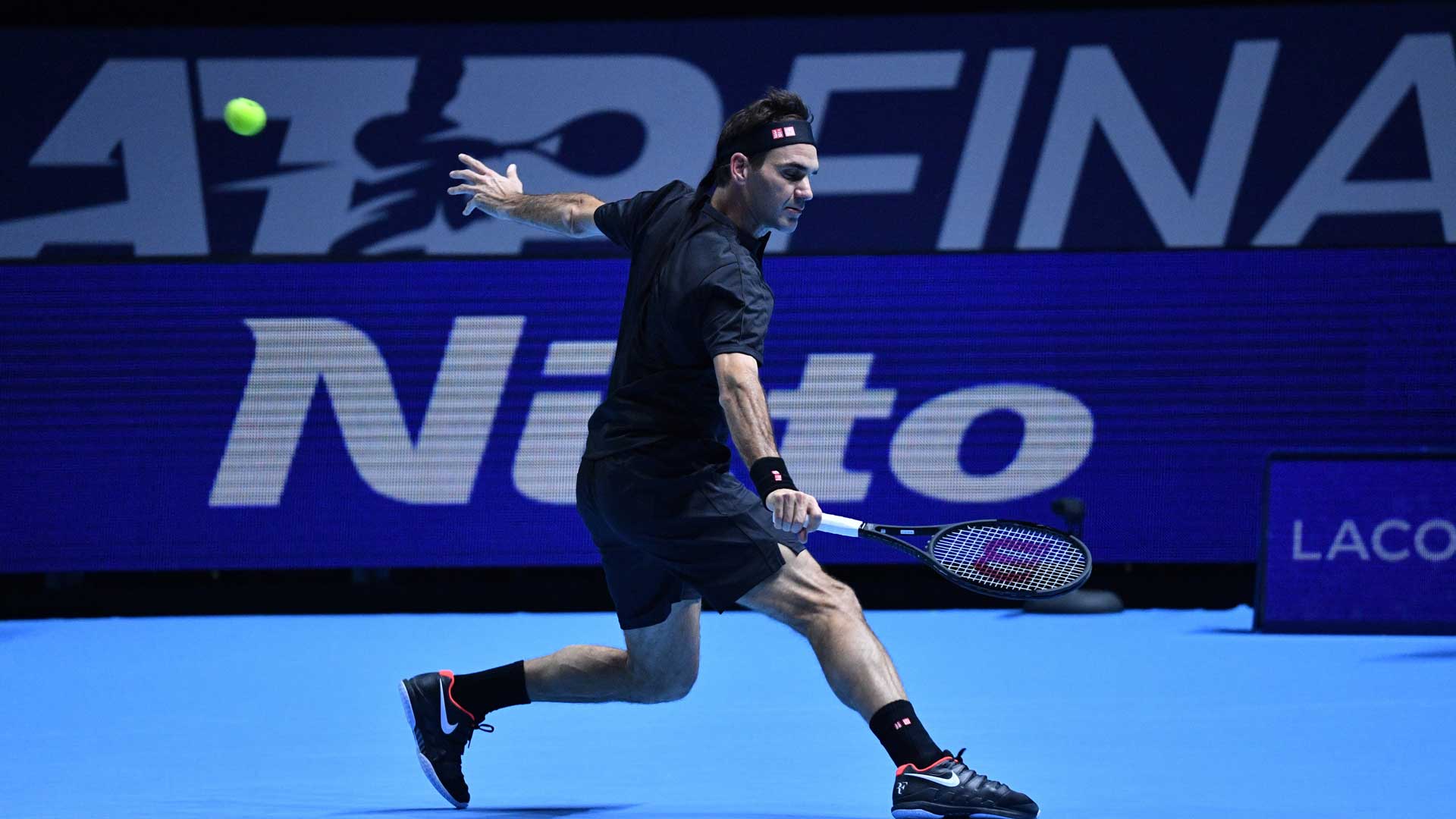 <a href='https://wwwx.atptour.com/es/players/roger-federer/f324/overview'>Roger Federer</a>