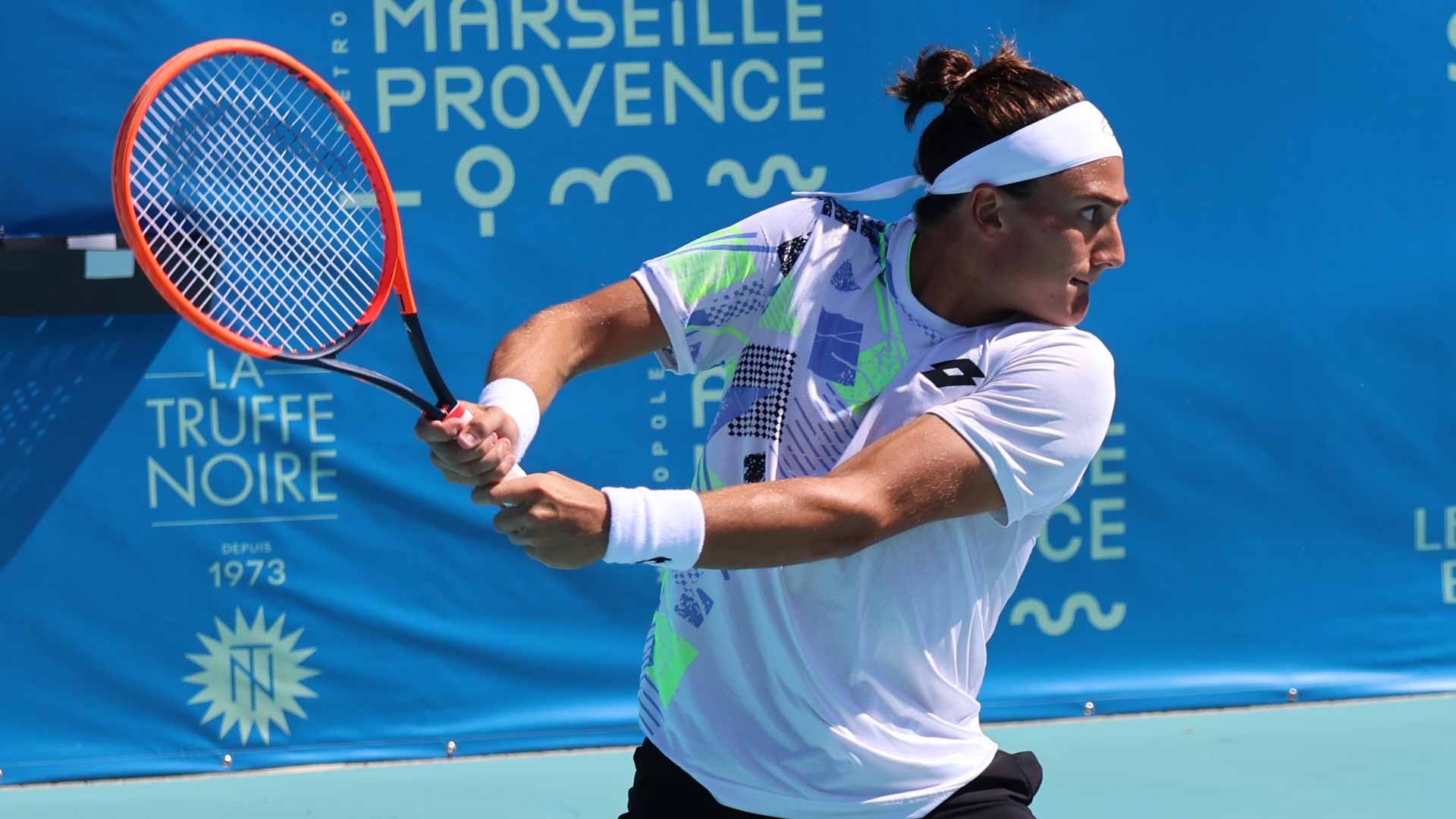 <a href='https://wwwx.atptour.com/en/players/mattia-bellucci/b0gg/overview'>Mattia Bellucci</a> wins his third Challenger title in Cassis, France.