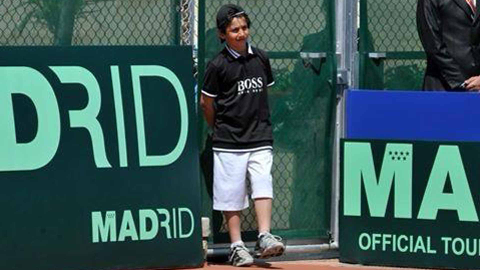 <a href='https://wwwx.atptour.com/en/players/hazem-naw/n0bk/overview'>Hazem Naw</a> as a ballkid at the 2009 Davis Cup Asia/Oceania Zone Group III, which was hosted at the Al-Hamadaniah Tennis Complex.