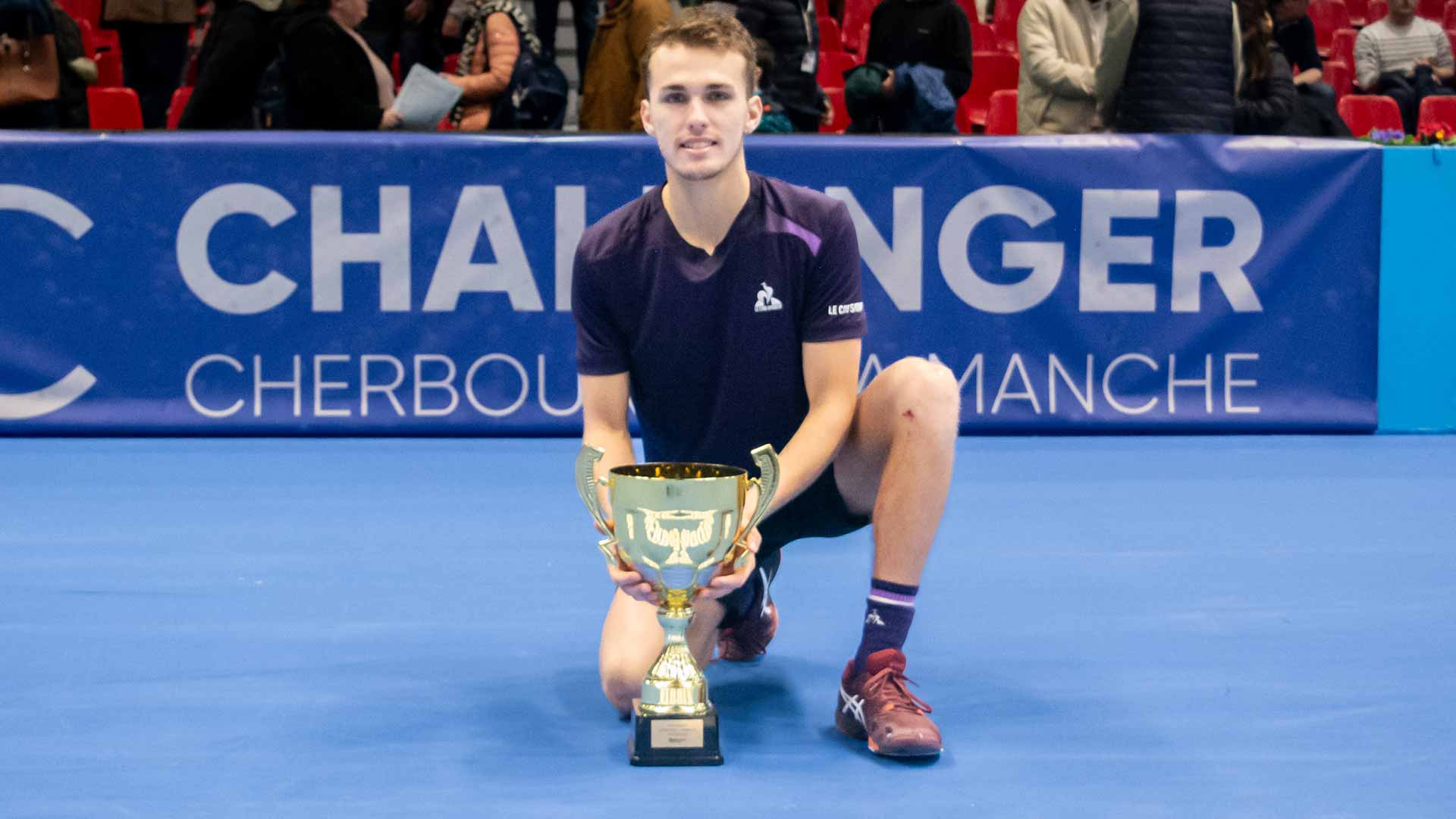 <a href='https://wwwx.atptour.com/en/players/zsombor-piros/p09o/overview'>Zsombor Piros</a> is crowned champion at the ATP Challenger 75 in Cherbourg, France.