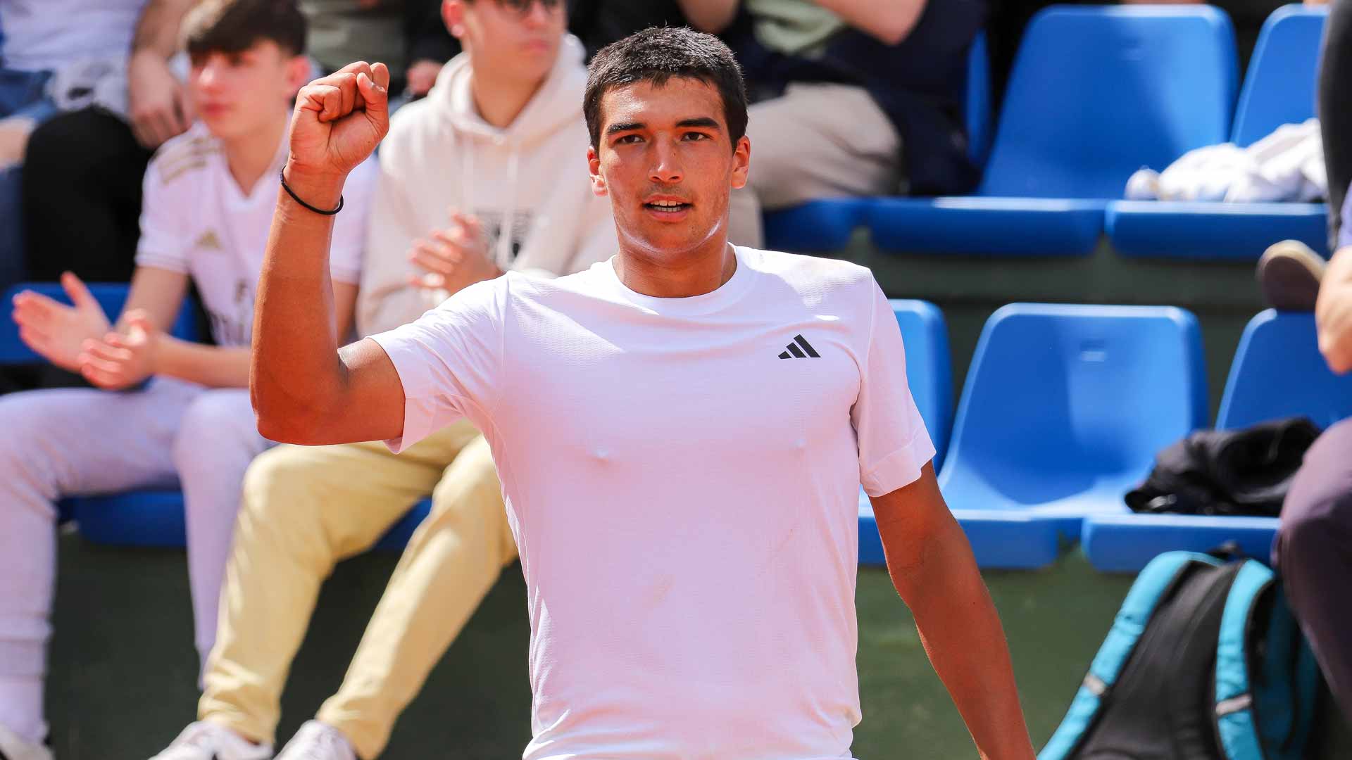 Henrique Rocha celebrates winning his first ATP Challenger Tour title in Murcia, Spain.