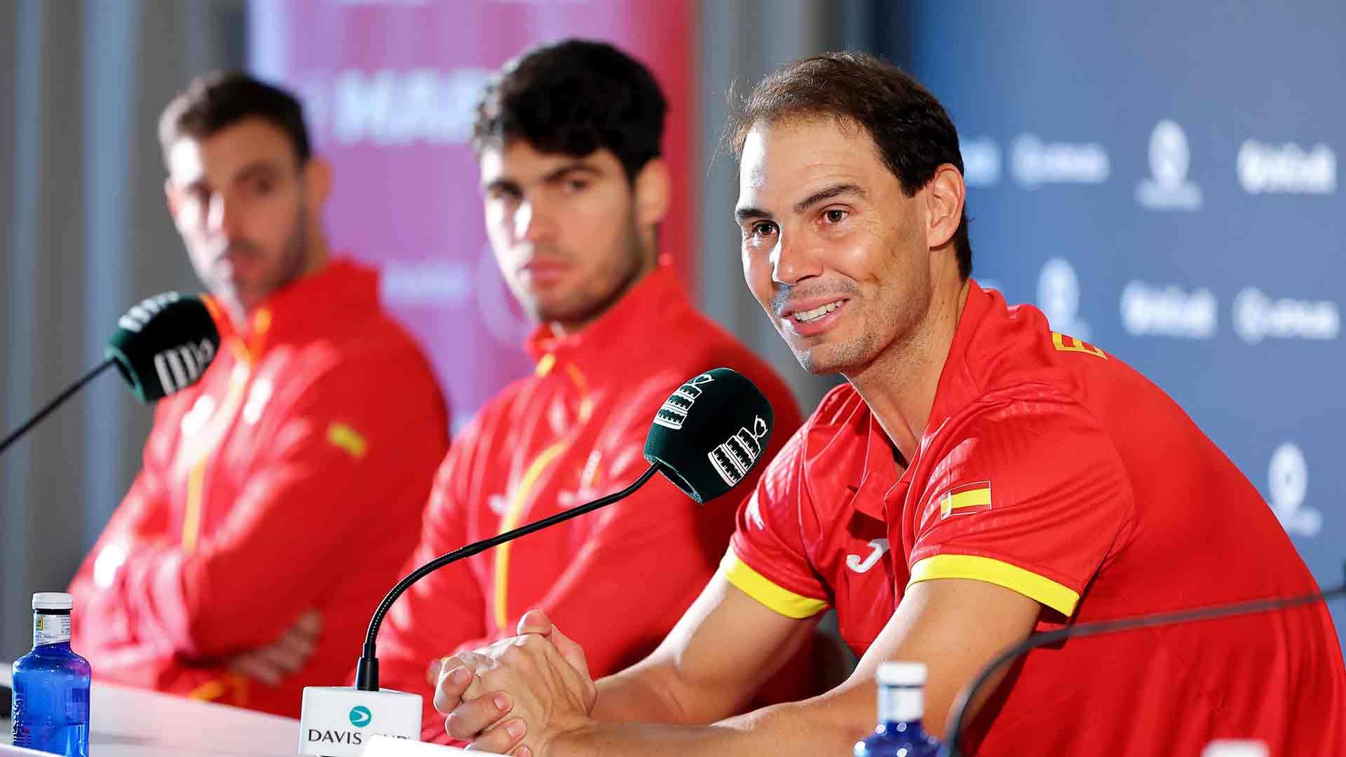 Rafael Nadal durante la conferencia de prensa del equipo español.