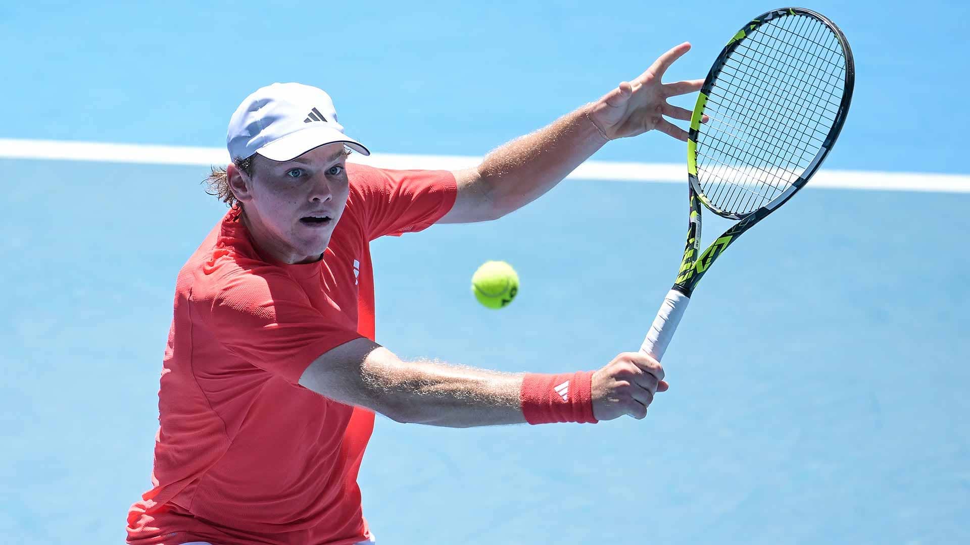 Alex Michelsen claims his first Top 20 win at a major by beating Stefanos Tsitsipas Monday.